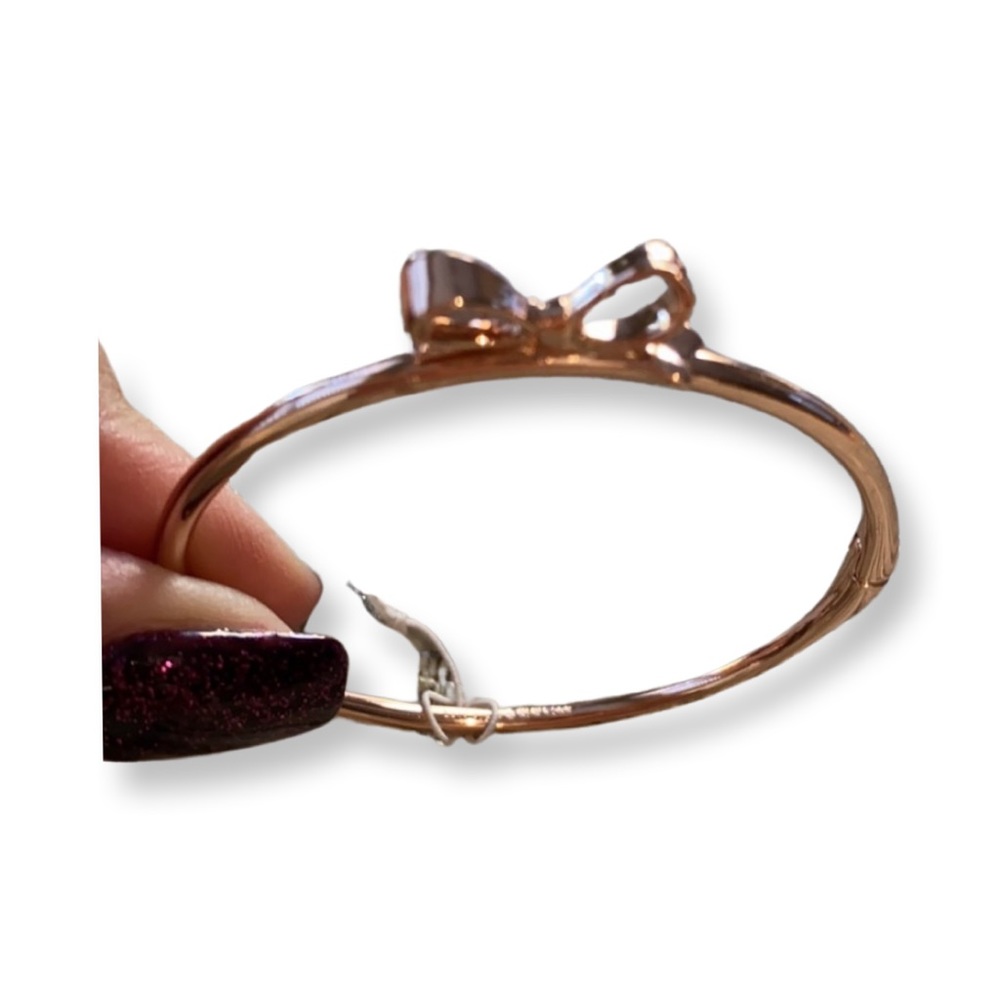 🆕 NWT-Kate Spade “New York Skinny Bow” hinged Bangle Bracelet in Rose-Gold
